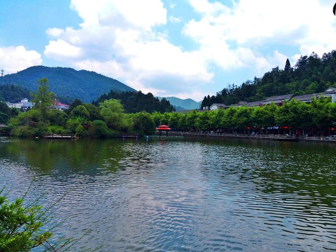 從黃山到宏村再到井岡山,我們就這樣一路走來(lái)